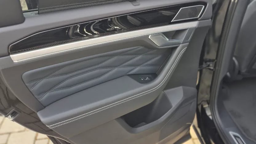 Зображення Touareg R-Line Platinum3 3.0 V6 TDI