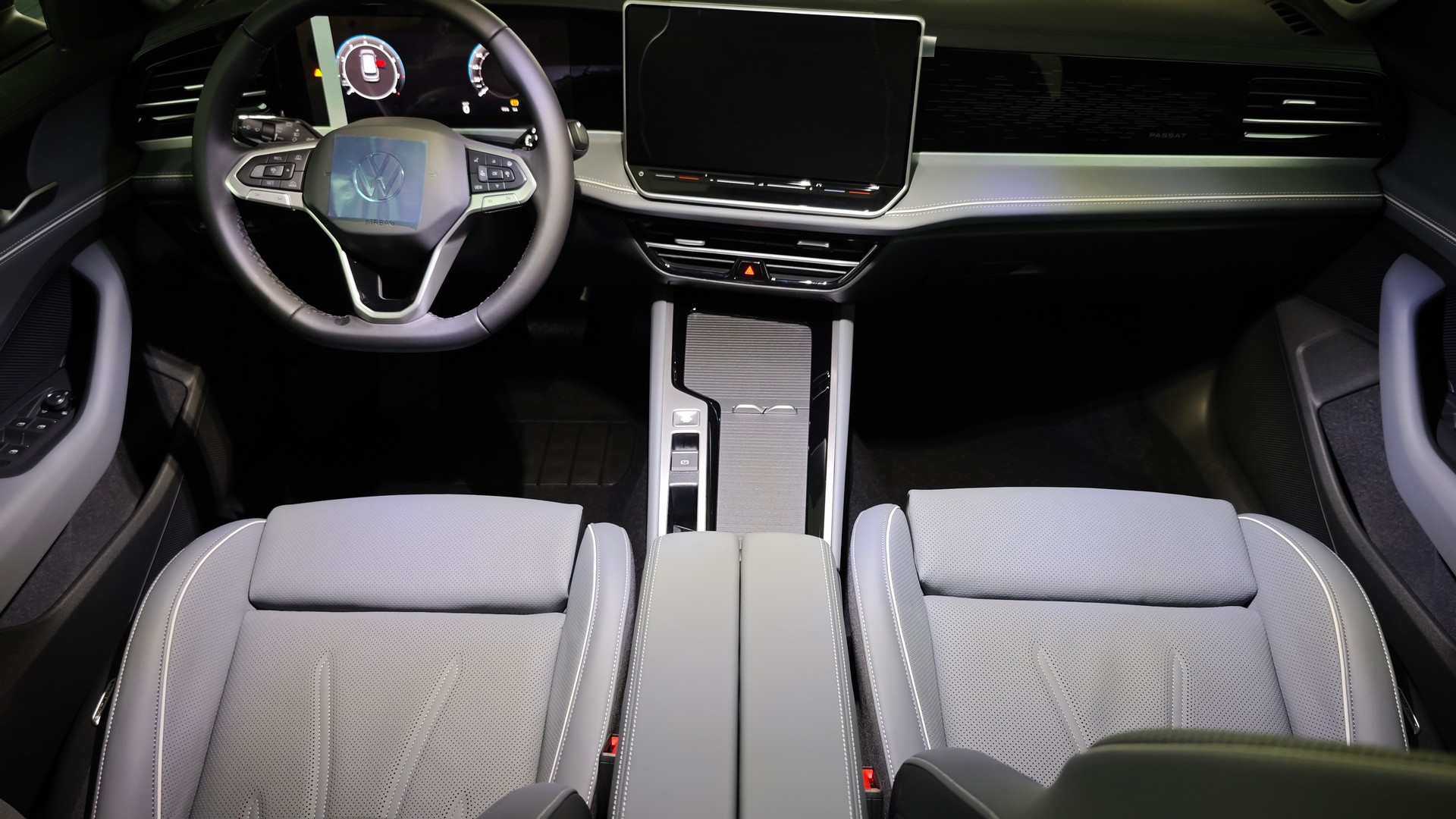 Зображення Новий Passat Elegance 1.5 eTSI