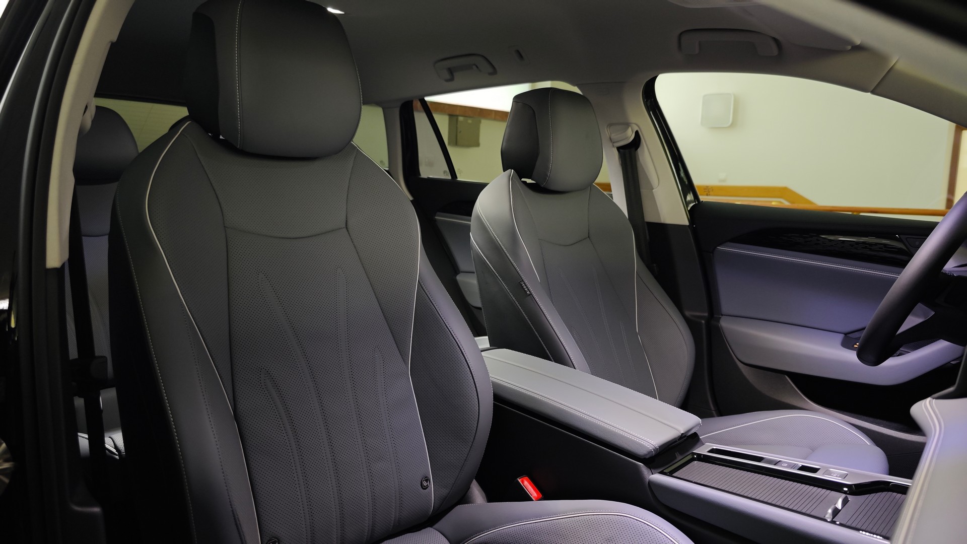 Зображення Новий Passat Elegance 1.5 eTSI