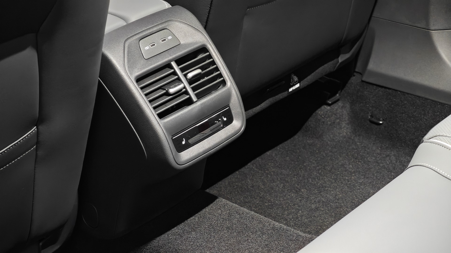 Зображення Новий Passat Elegance 1.5 eTSI