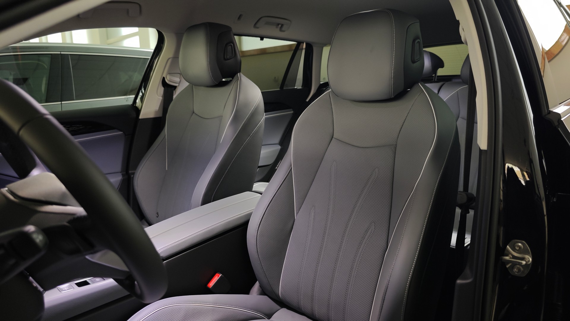 Зображення Новий Passat Elegance 1.5 eTSI