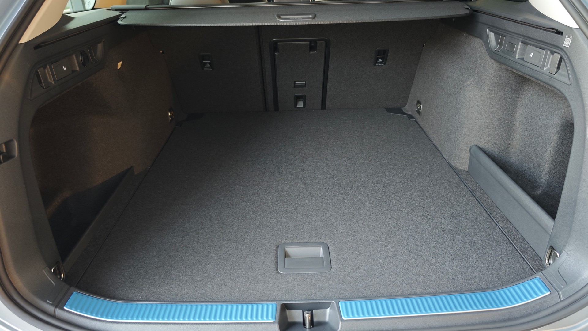 Зображення Новий Passat Elegance 2.0 TDI