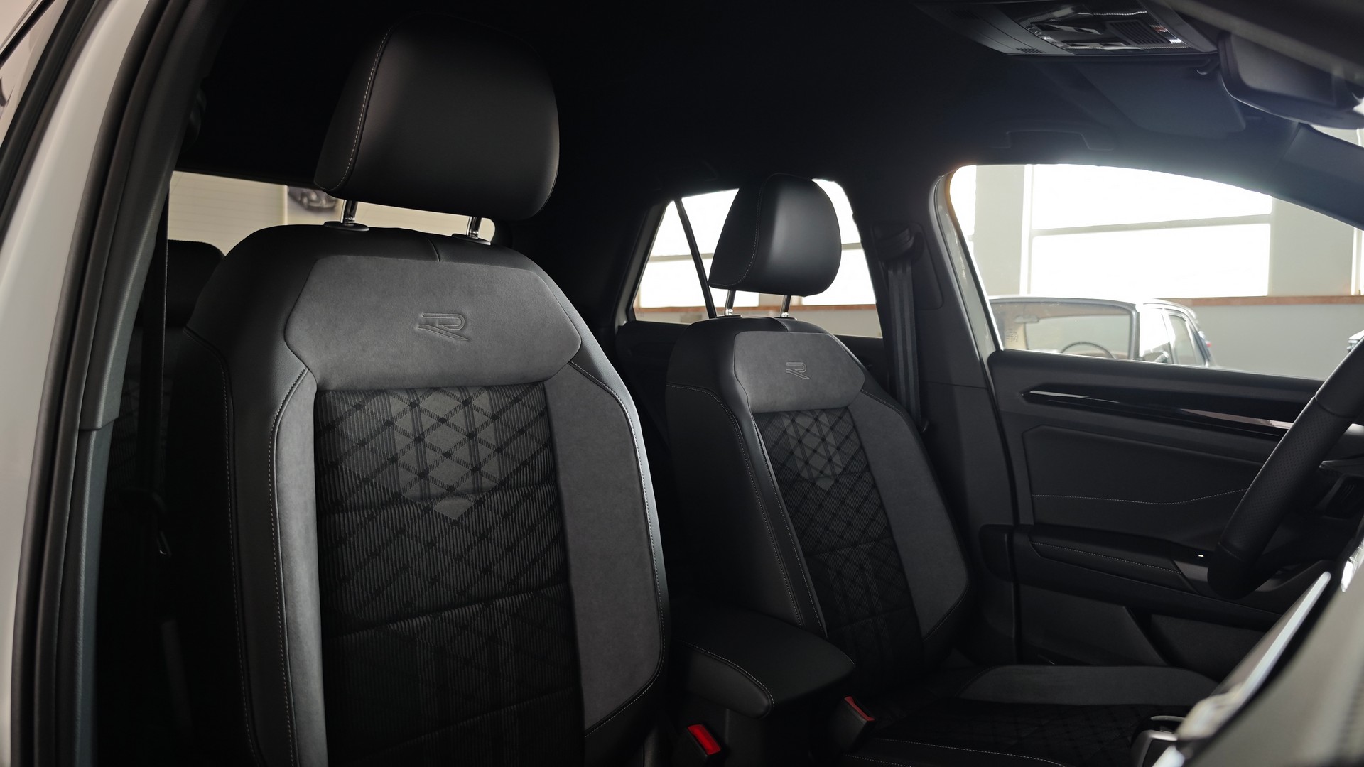 Зображення T-Roc R-Line+ 1.4 TSI