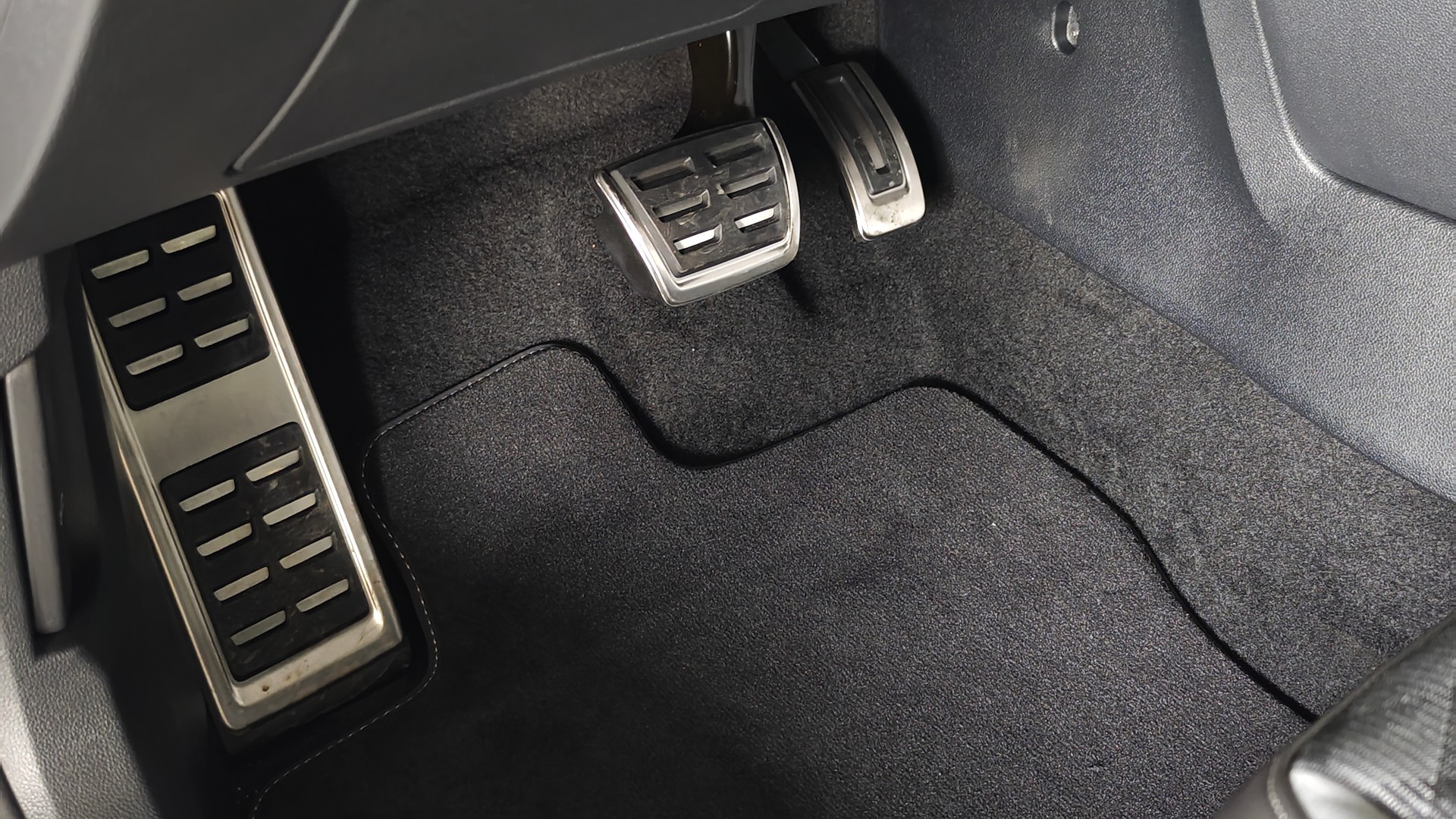 Зображення T-Roc R-Line+ 1.4 TSI