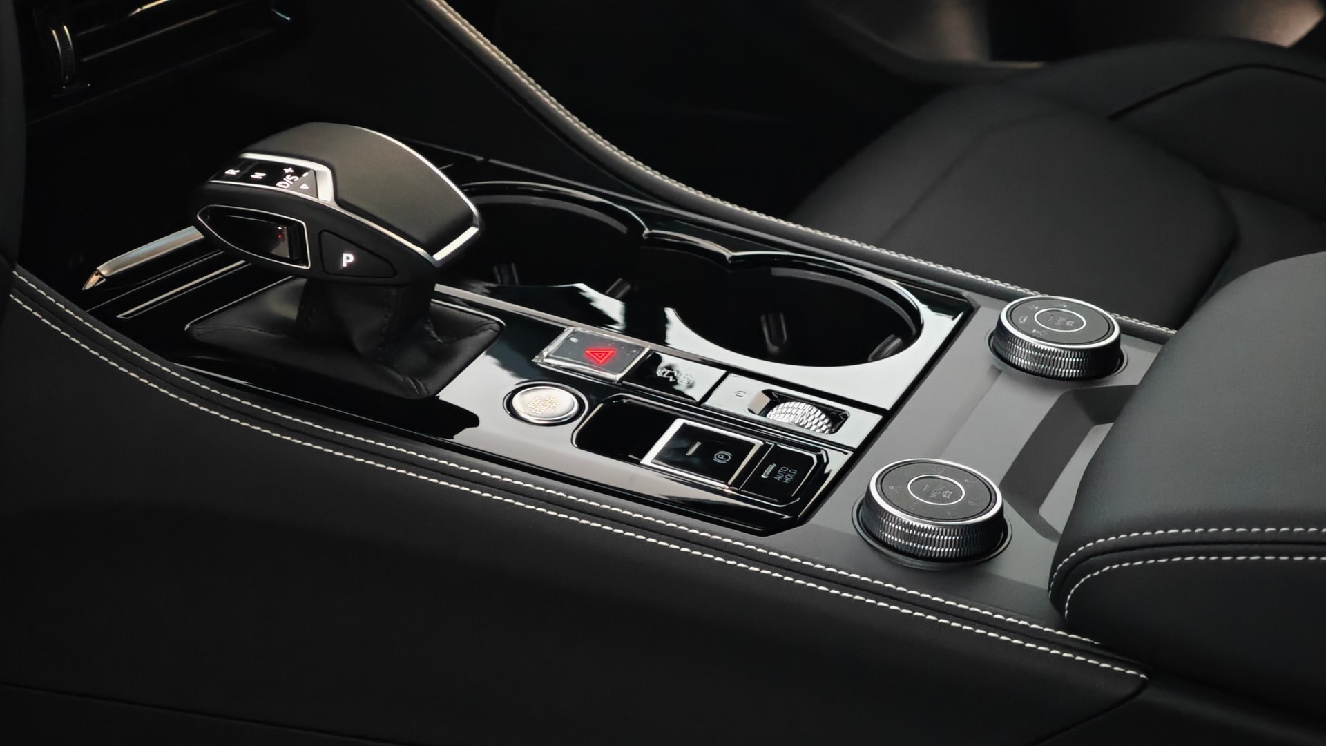 Зображення Touareg Silver+ 3.0 V6 TFSI