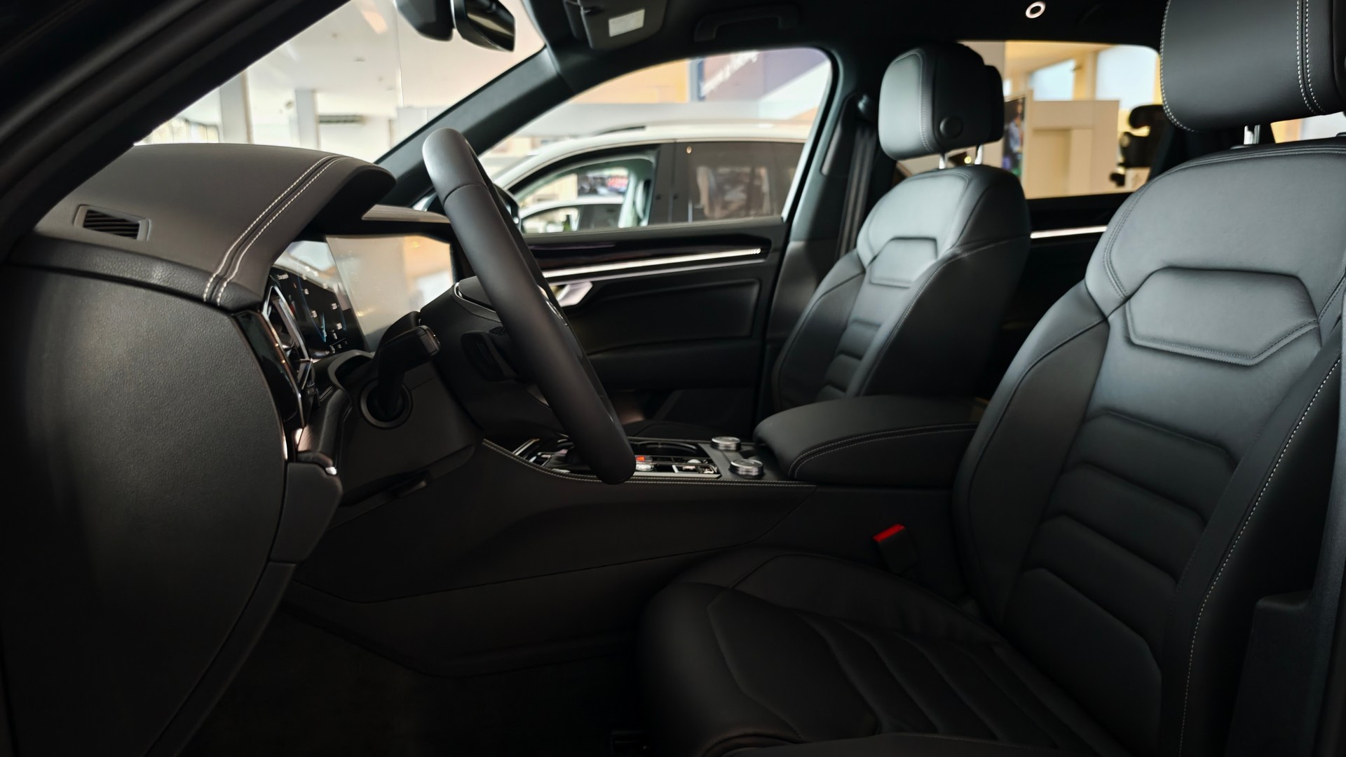 Зображення Touareg Silver+ 3.0 V6 TFSI