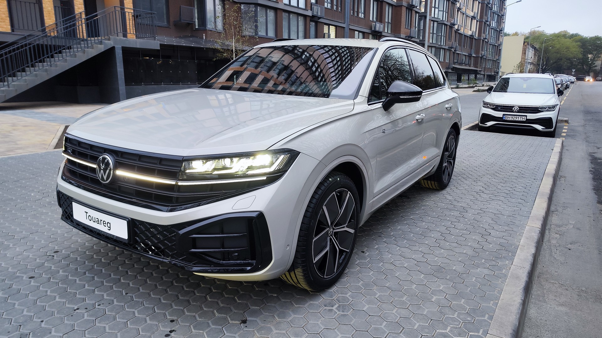 Зображення Touareg R-Line Platinum1 3.0 V6 TDI