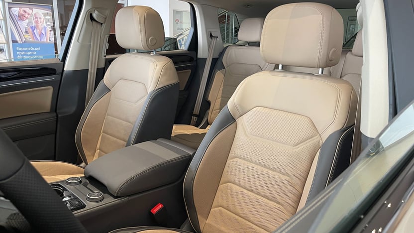 Зображення Touareg R-Line Platinum1 3.0 V6 TDI