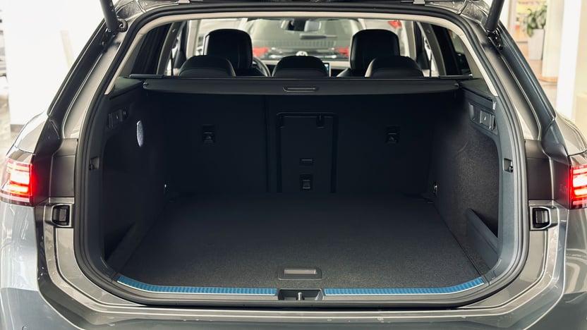 Зображення Новий Passat Elegance 2.0 TSI