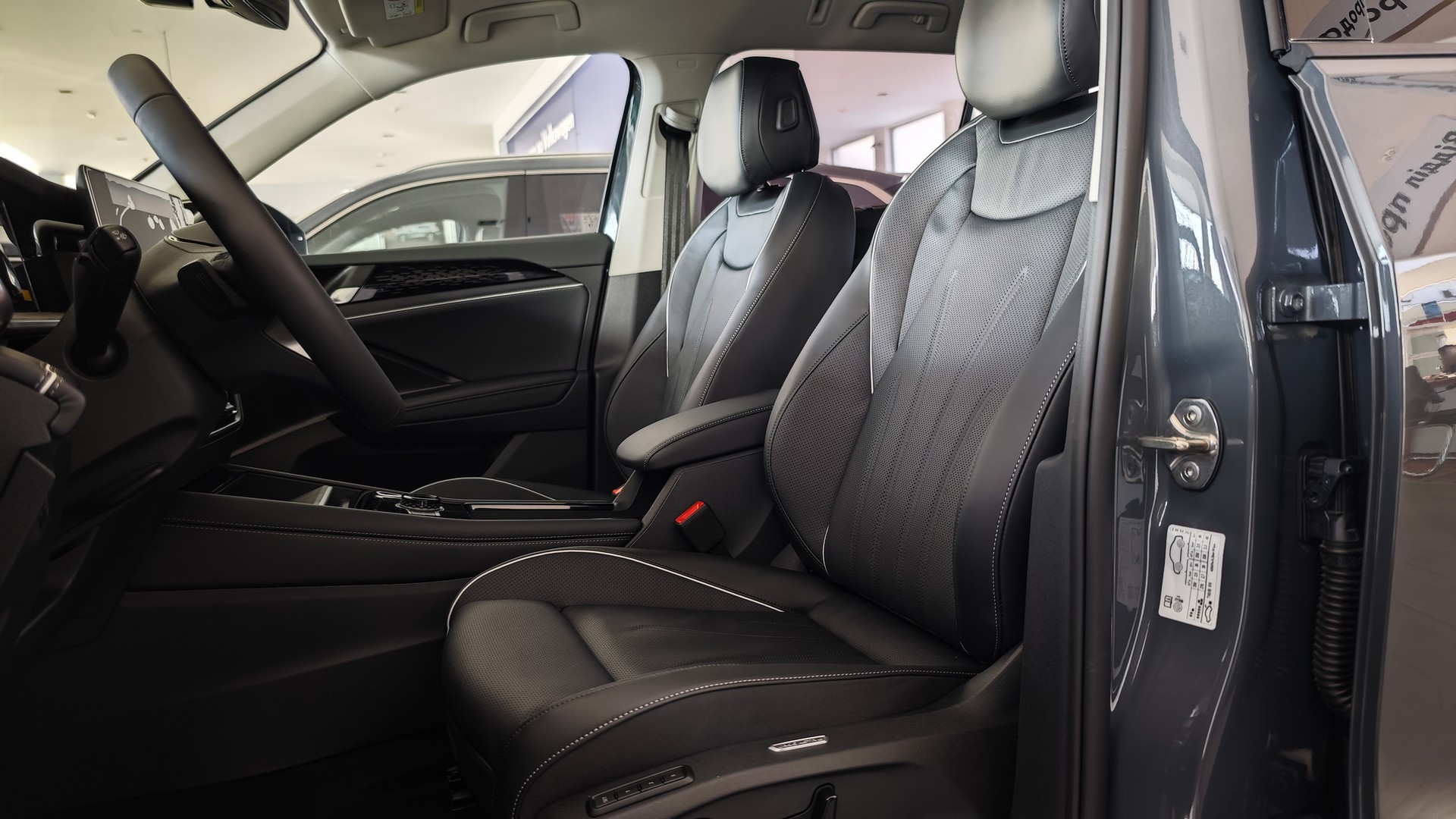 Зображення Новий Tayron Elegance 2.0 TDI 4MOTION