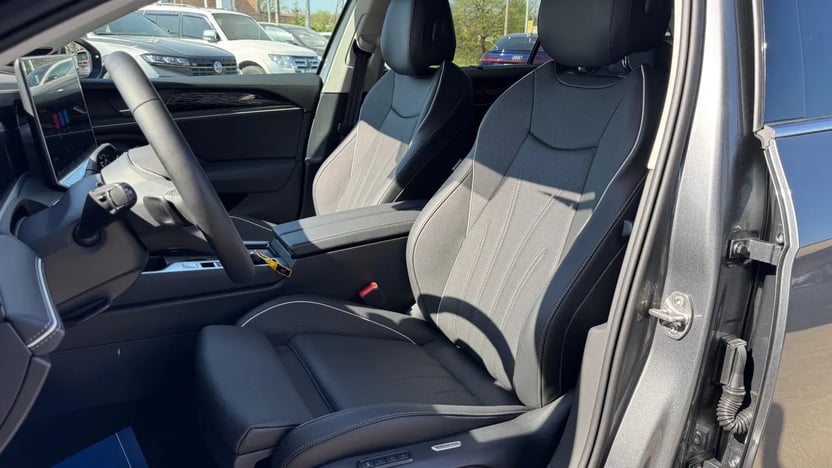 Зображення Новий Passat Elegance 2.0 TDI