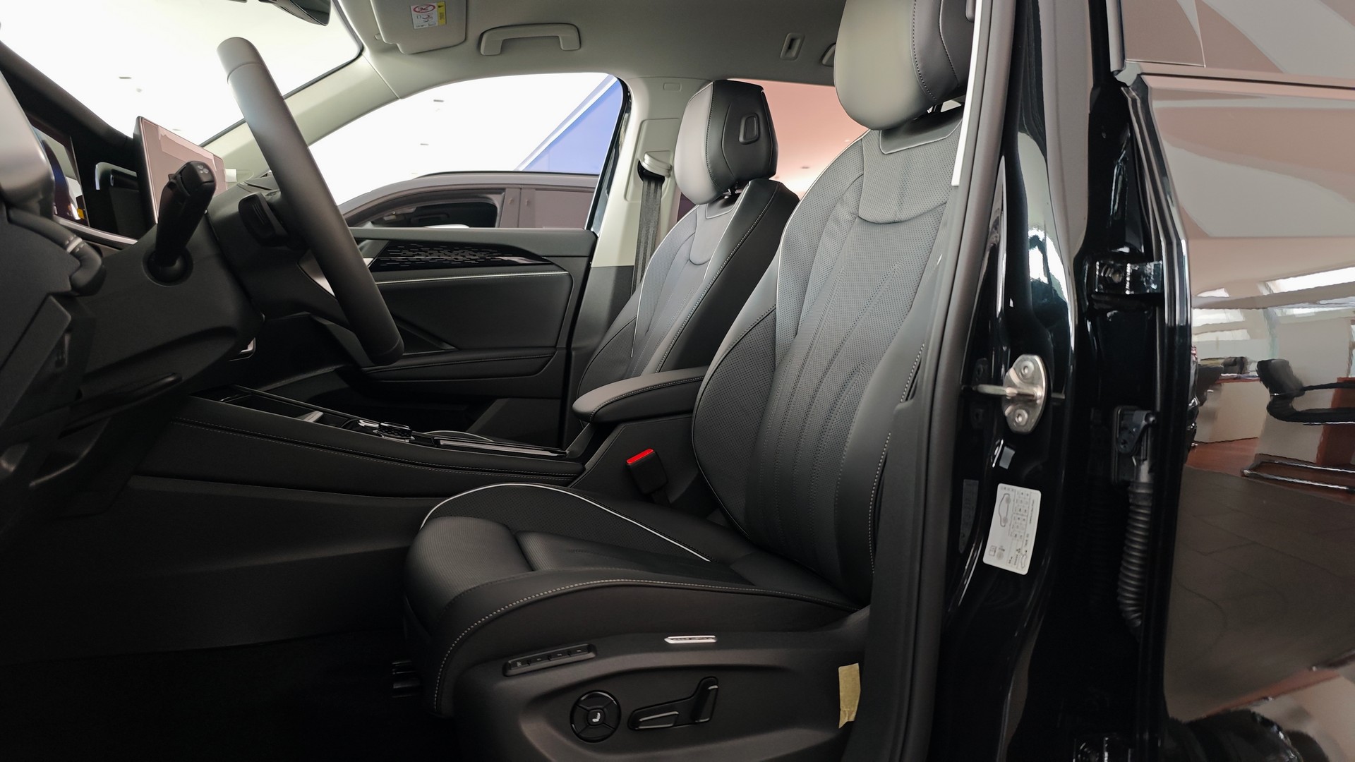 Зображення Новий Tayron Elegance 2.0 TDI 4MOTION