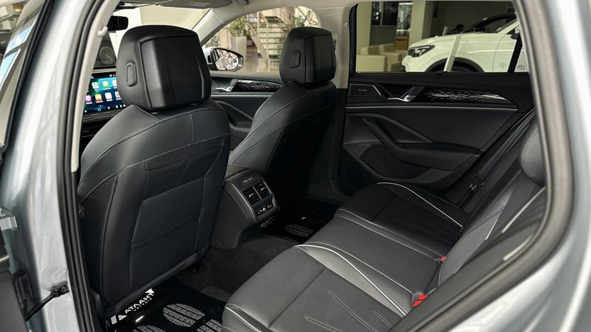 Зображення Новий Passat Elegance 2.0 TDI