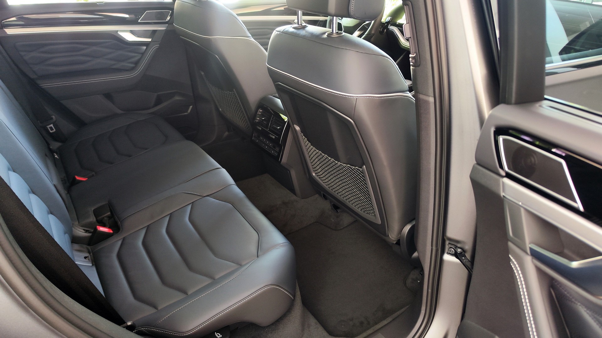 Зображення Touareg R-Line Platinum2 3.0 V6 TDI