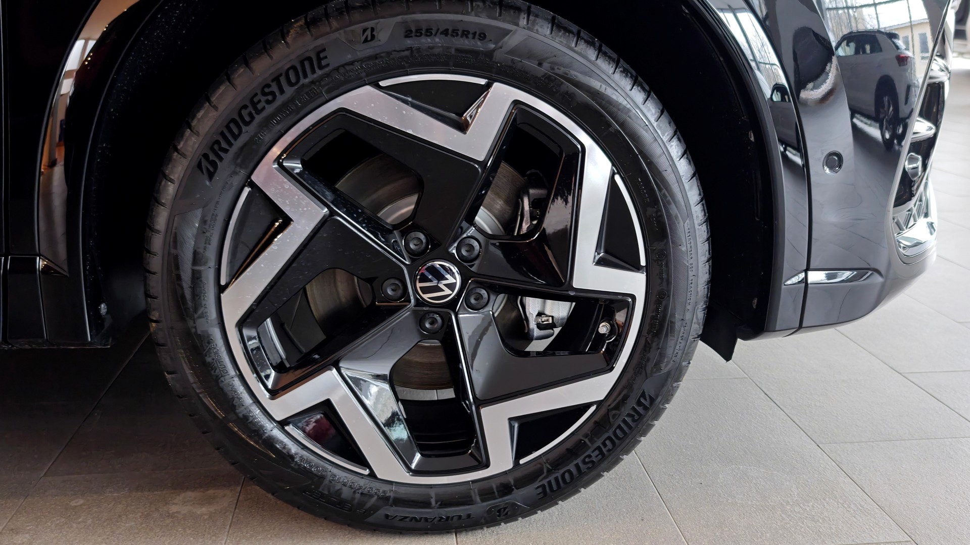 Зображення Tiguan R-Line+ 2.0 TDI 4Motion