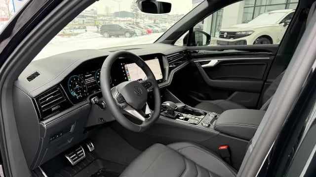 Зображення Touareg Silver+ 3.0 V6 TFSI