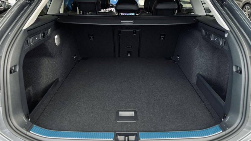 Зображення Новий Passat Elegance 2.0 TDI