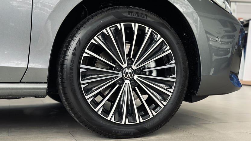 Зображення Новий Passat Elegance 2.0 TDI