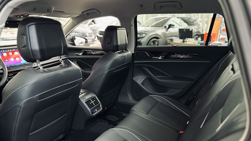 Зображення Новий Passat Elegance 2.0 TDI