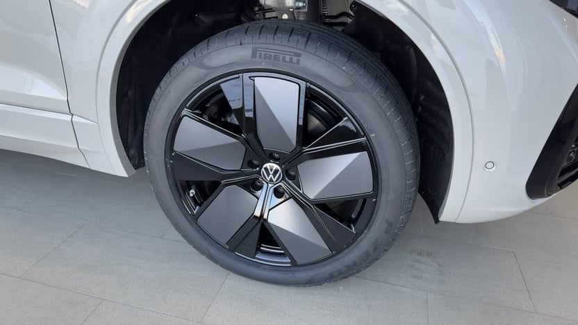 Зображення Touareg R-Line Platinum1 3.0 V6 TDI