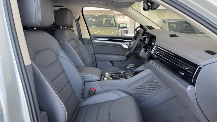 Зображення Touareg R-Line Platinum1 3.0 V6 TDI