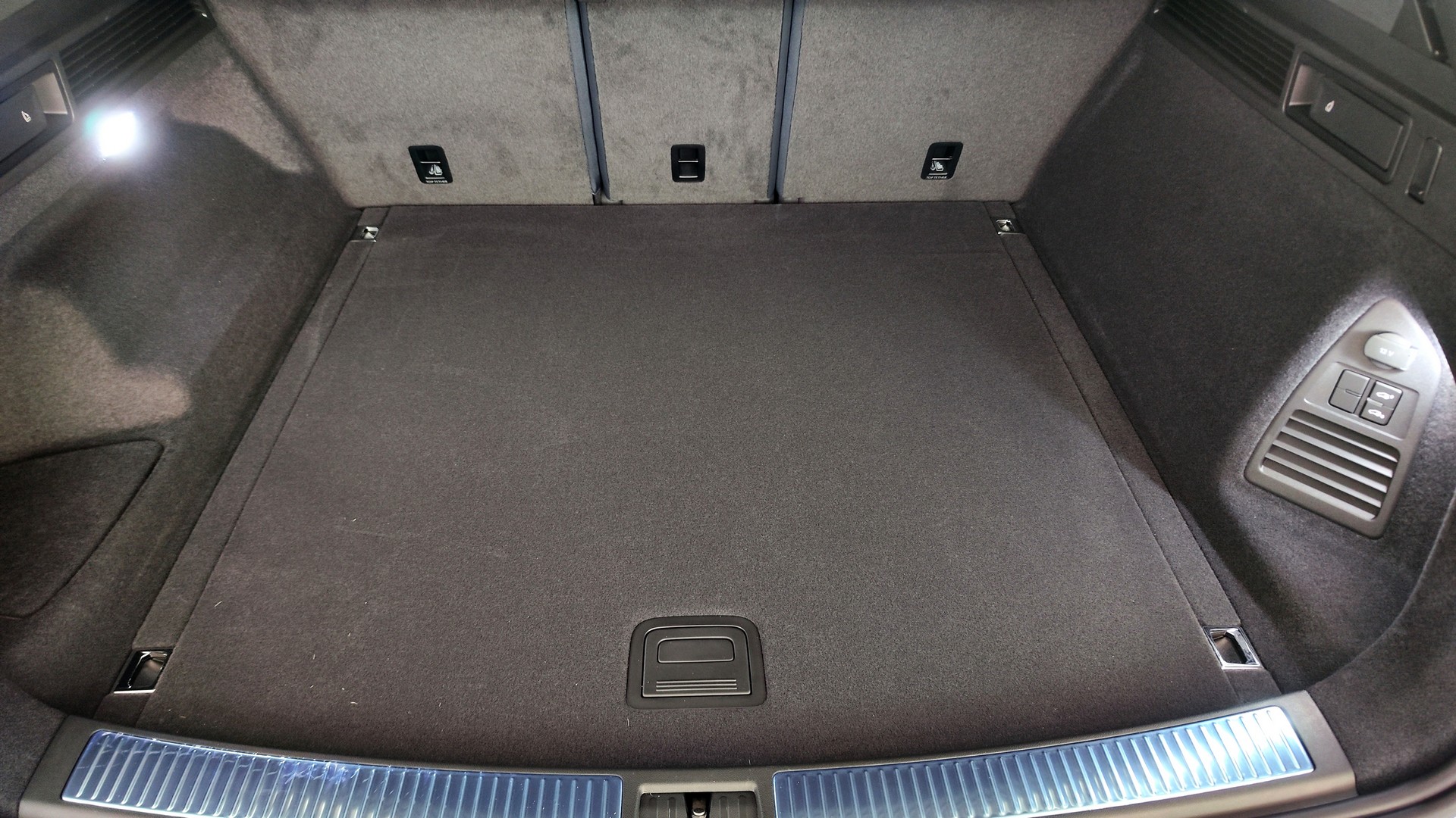 Зображення Touareg R-Line Platinum1 3.0 V6 TDI