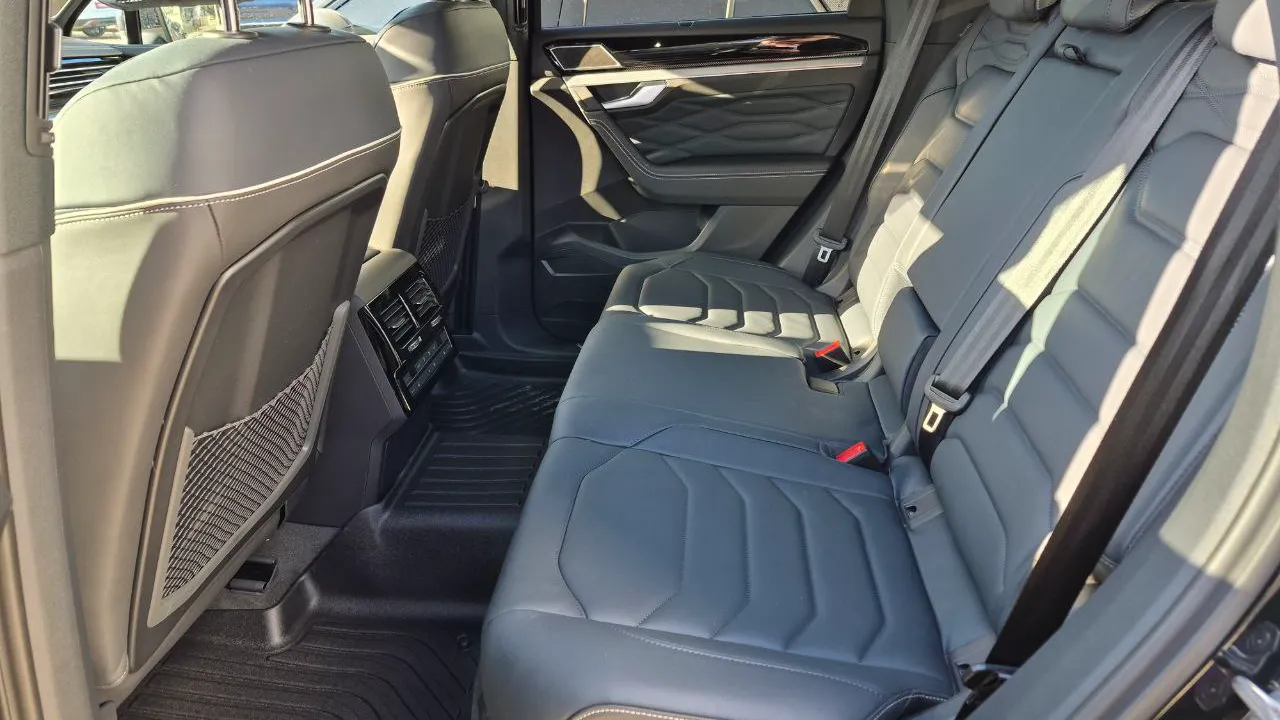 Зображення Touareg R-Line Platinum3 3.0 V6 TDI