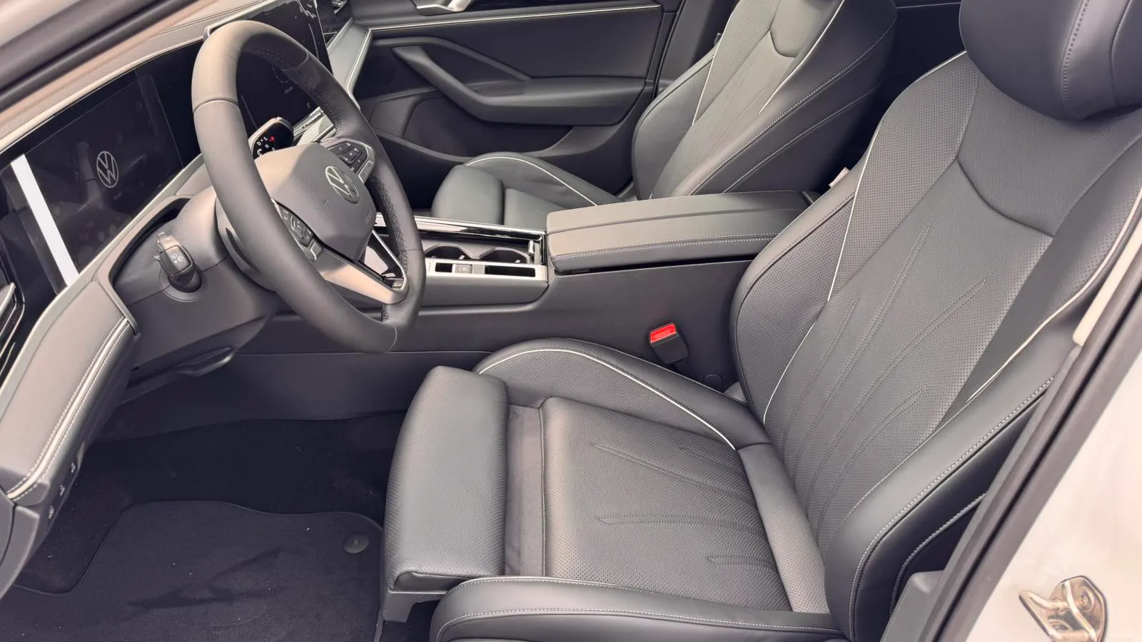 Зображення Новий Passat Elegance 2.0 TDI