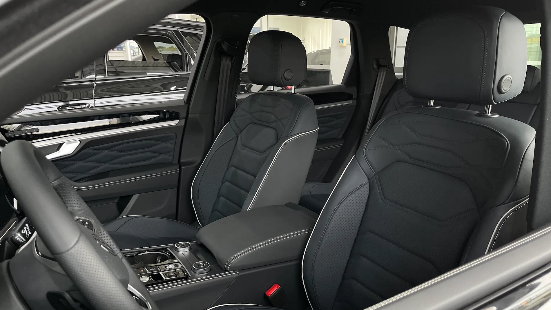 Зображення Touareg R-Line Platinum1 3.0 V6 TDI