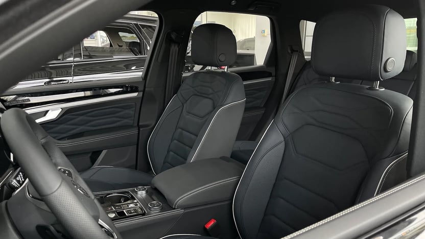 Зображення Touareg R-Line Platinum1 3.0 V6 TDI