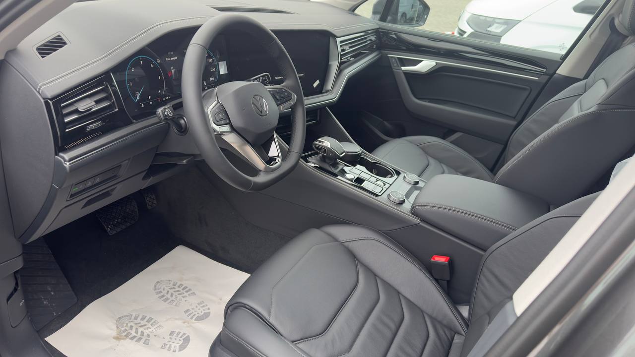 Зображення Touareg Silver 3.0 V6 TDI