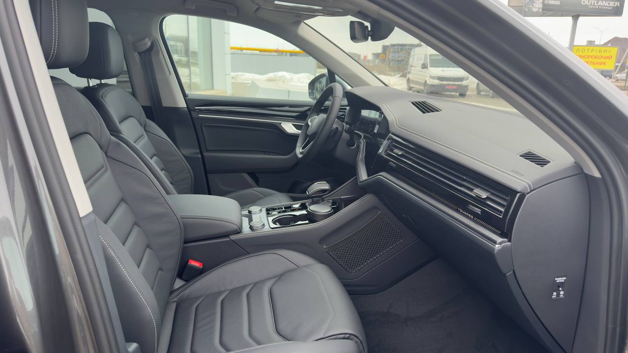 Зображення Touareg Silver 3.0 V6 TDI