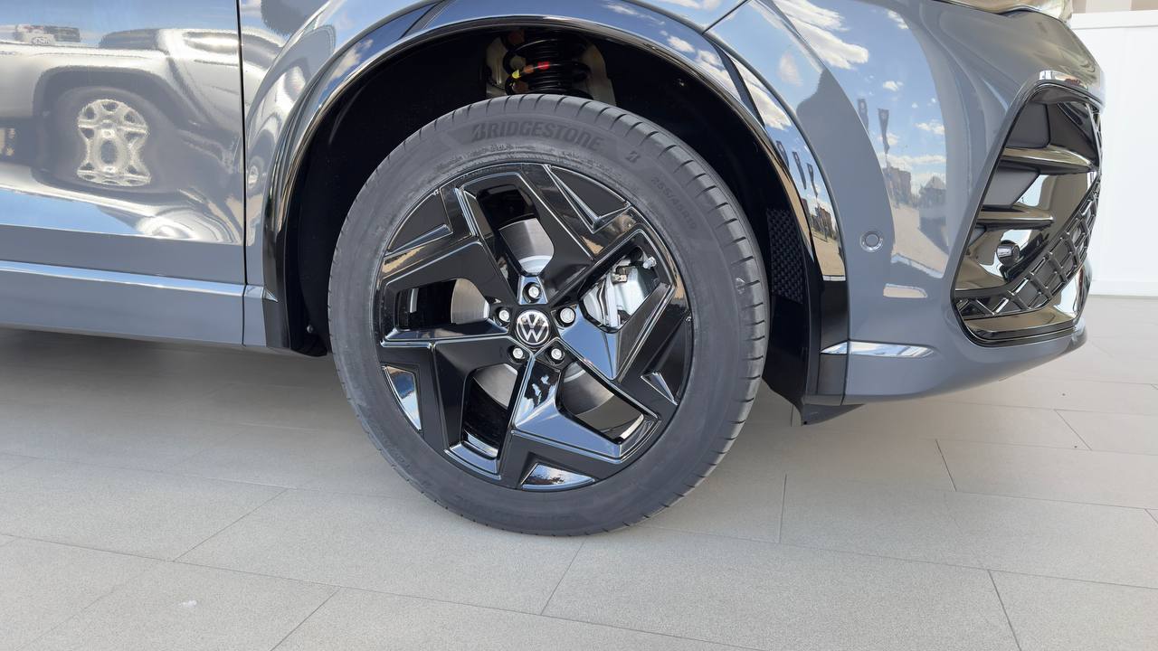 Зображення Tiguan R-Line+ 2.0 TDI 4Motion