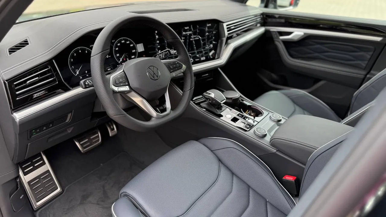 Зображення Touareg R-Line Final Edition2 3.0 V6 TDI
