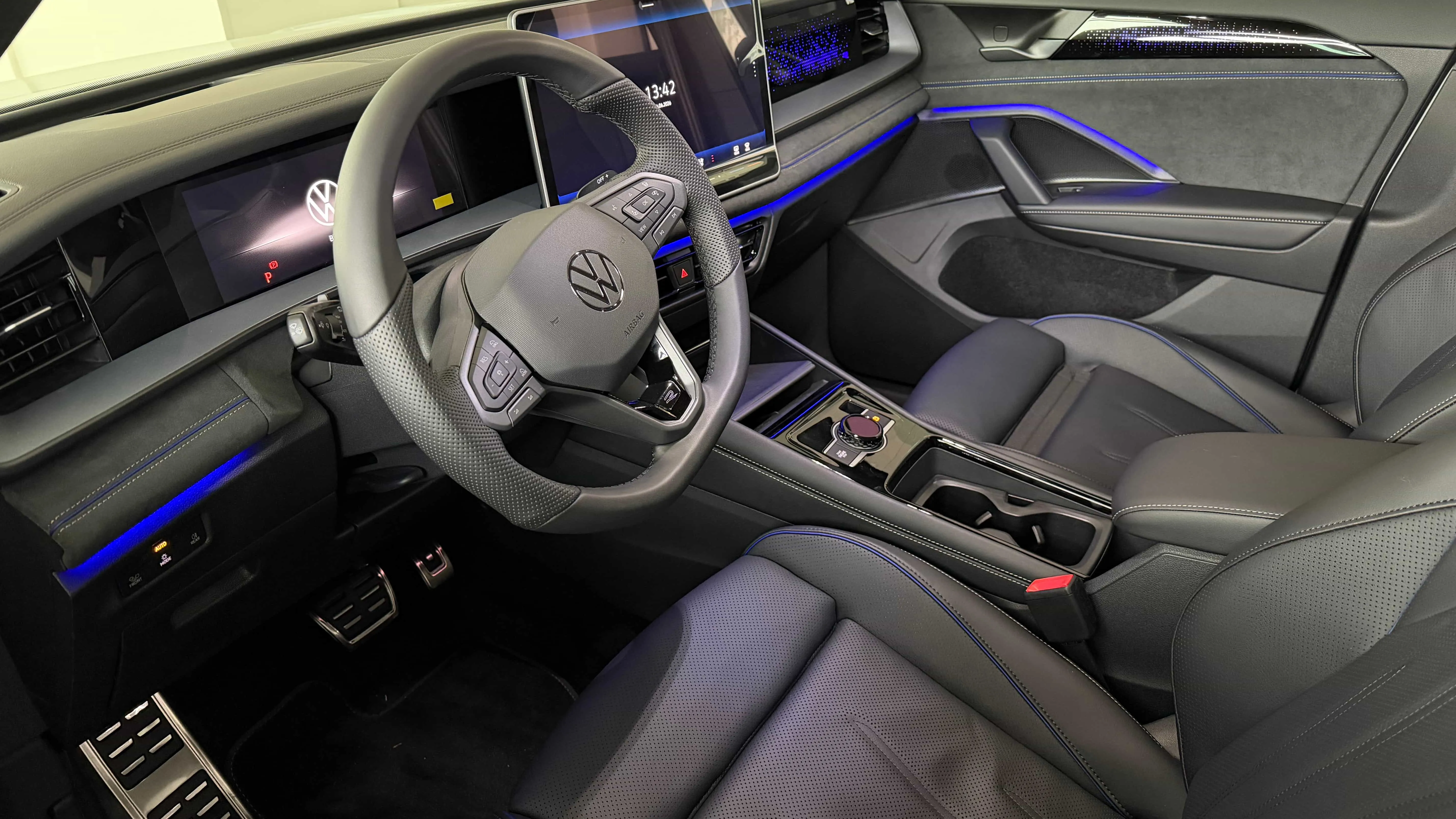 Зображення Tayron R-Line Platinum 2.0 TDI 4M