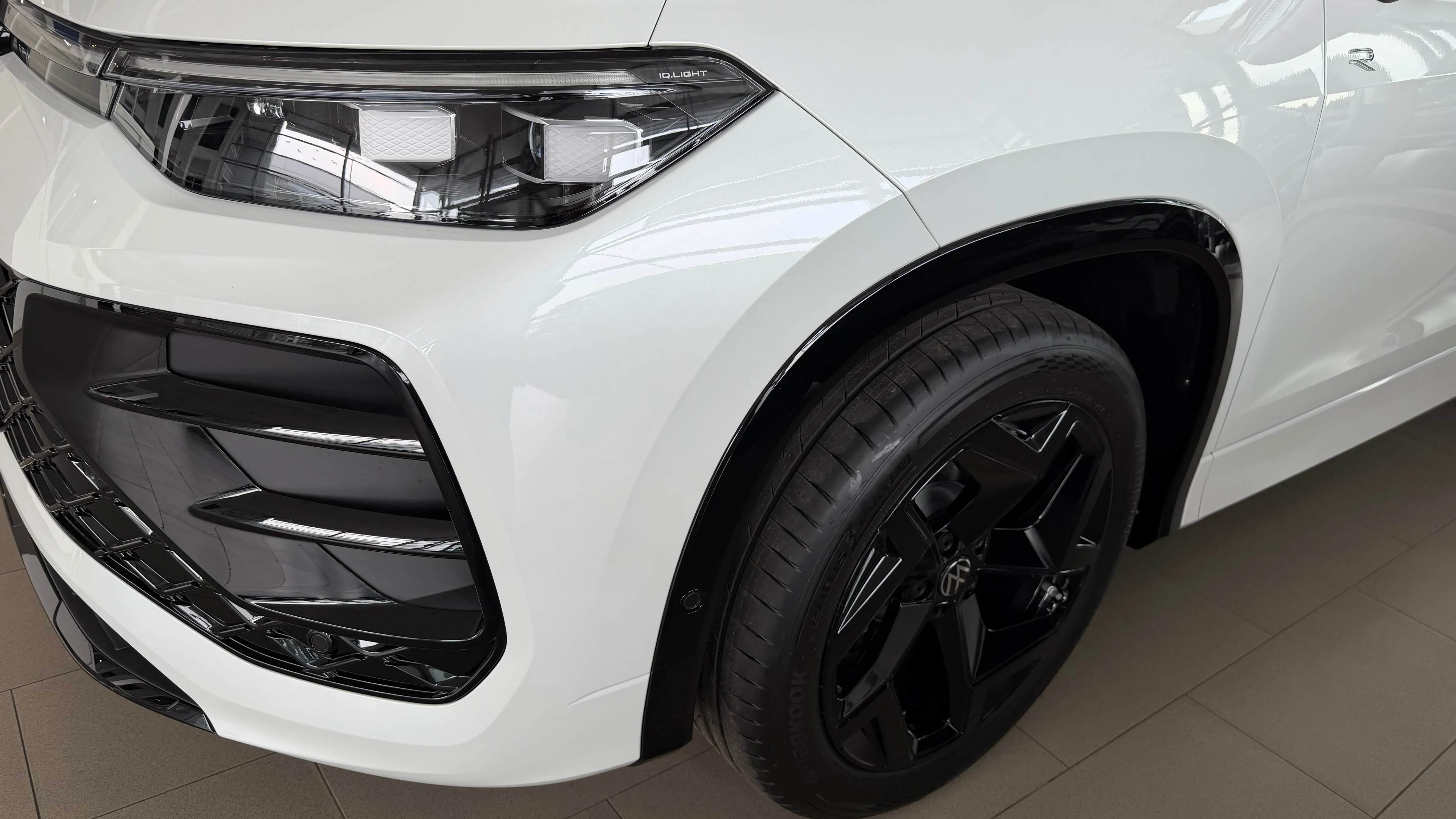 Зображення Tayron R-Line Platinum 2.0 TDI 4M