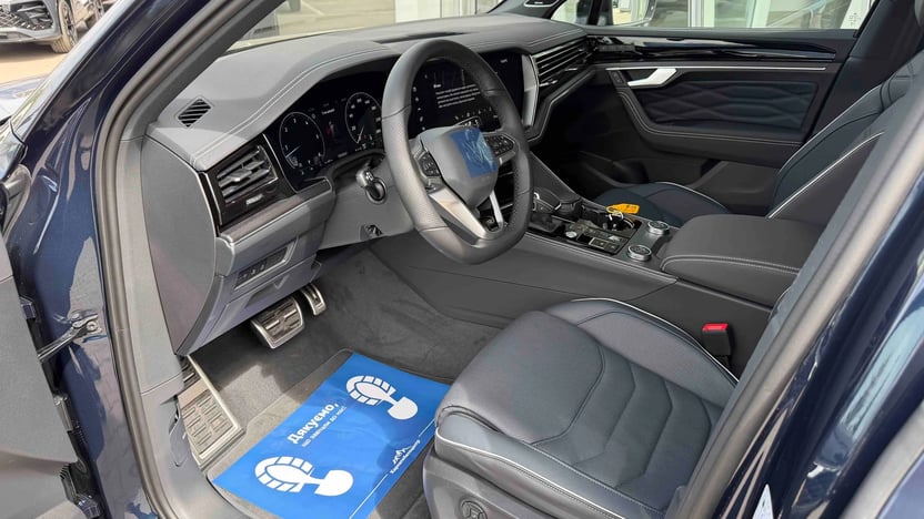Зображення Touareg R-Line Final Edition2 3.0 V6 TDI