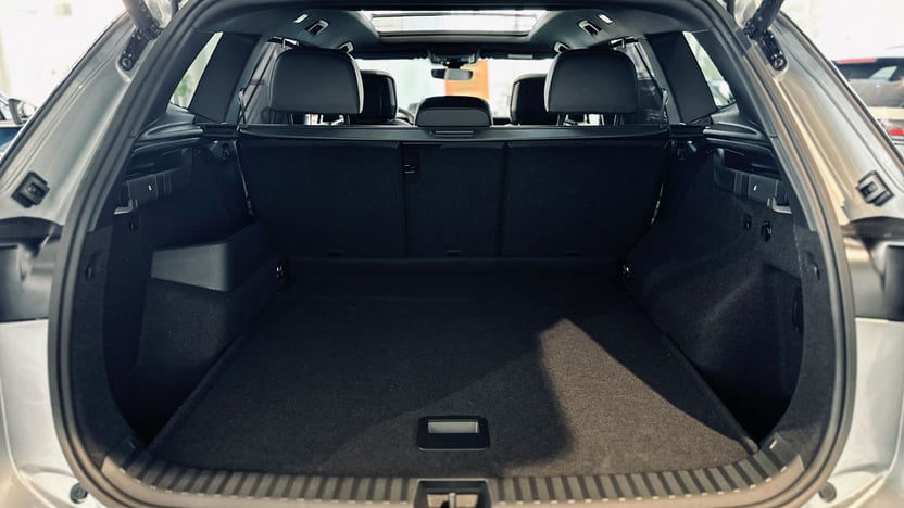 Зображення Новий Tayron R-Line Platinum 2.0 TSI 4M