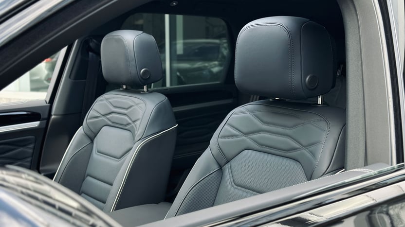 Зображення Touareg R-Line Final Edition2 3.0 V6 TDI