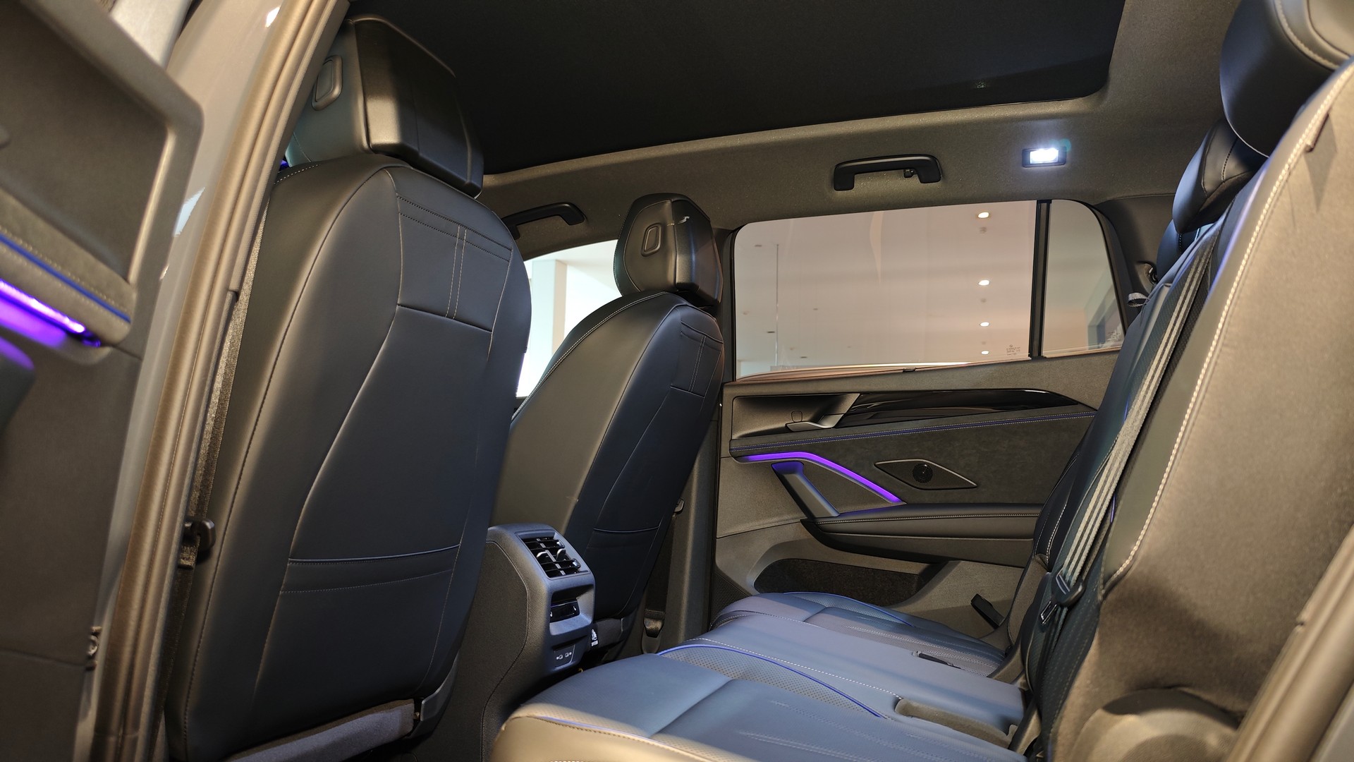 Зображення Tayron R-Line Platinum 2.0 TDI 4M
