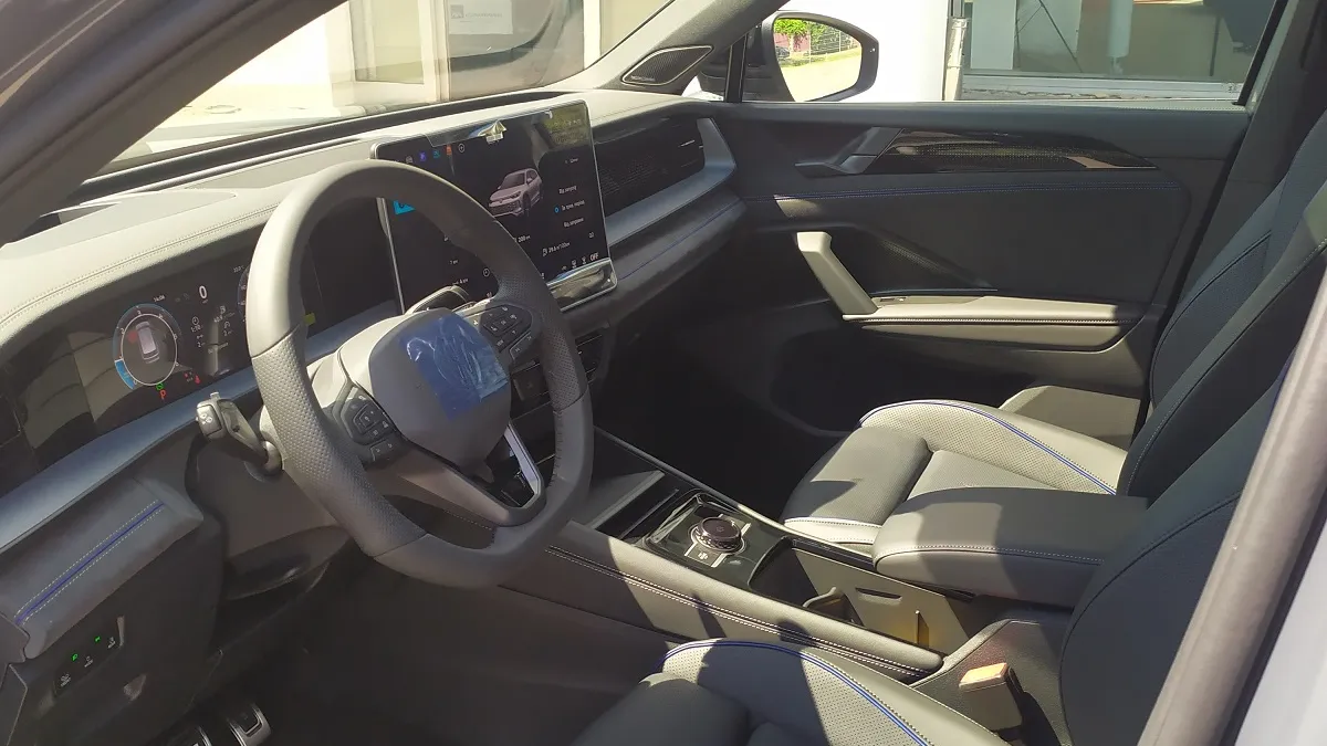 Зображення Tayron R-Line Platinum 2.0 TDI 4M