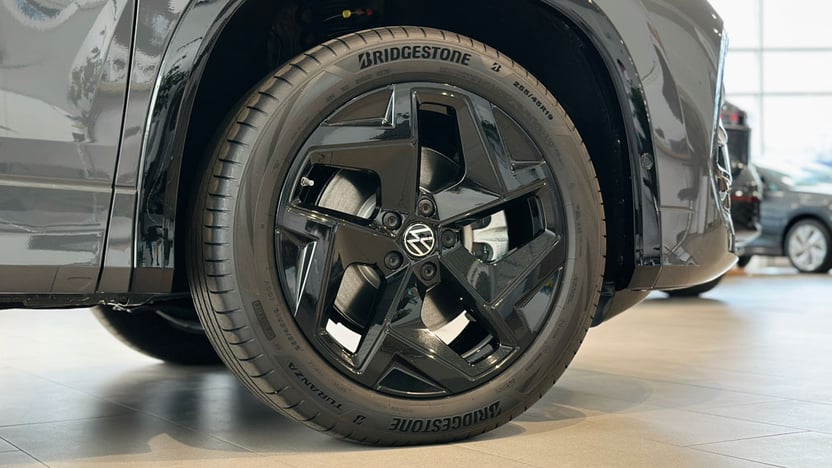 Зображення Tayron R-Line Platinum 2.0 TDI 4M