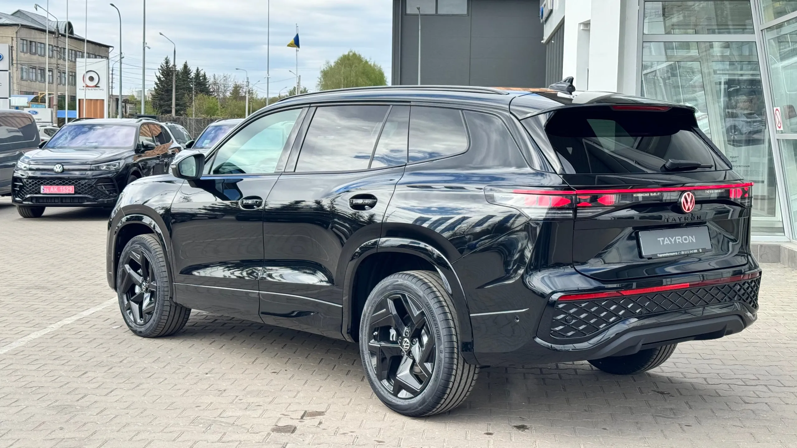 Зображення Tayron R-Line Platinum 2.0 TDI 4M