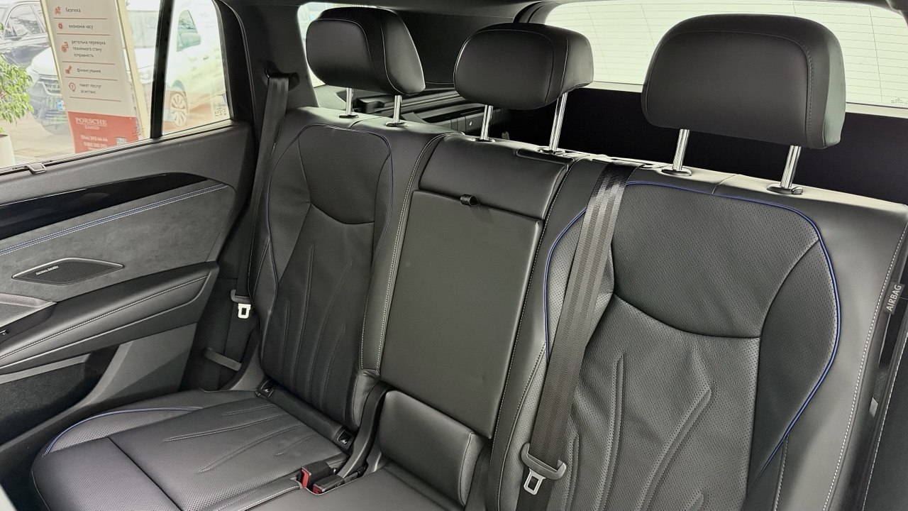 Зображення Tayron R-Line Platinum 2.0 TSI 4M