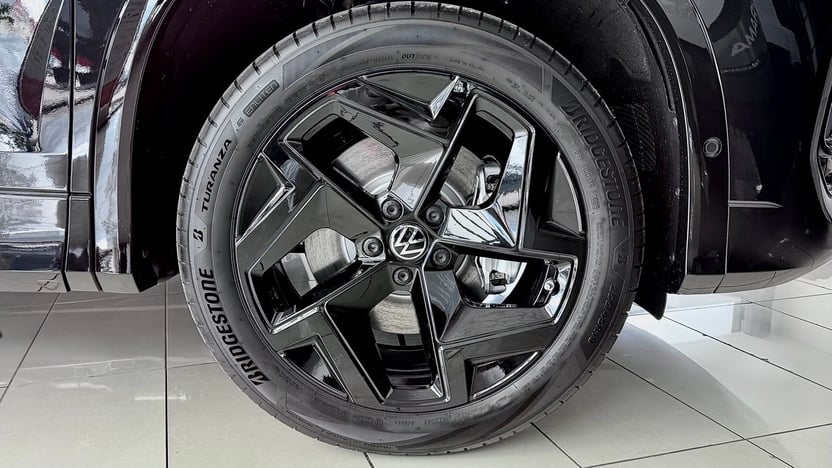 Зображення Tayron R-Line Platinum 2.0 TSI 4M