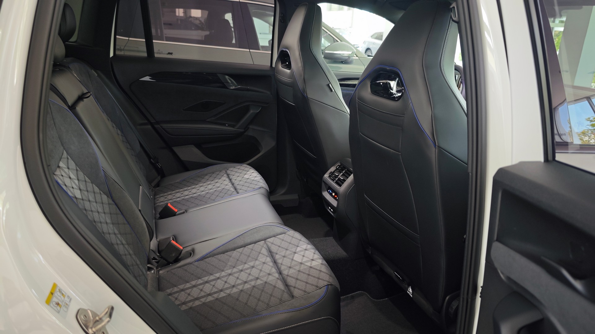 Зображення Tiguan R-Line 2.0 TSI 4Motion