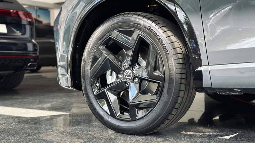 Зображення Tiguan R-Line+ 2.0 TSI 4Motion