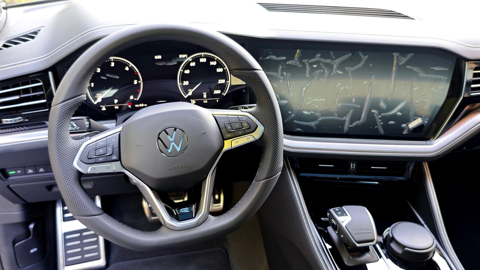 Зображення Touareg R-Line Final Edition2 3.0 V6 TDI