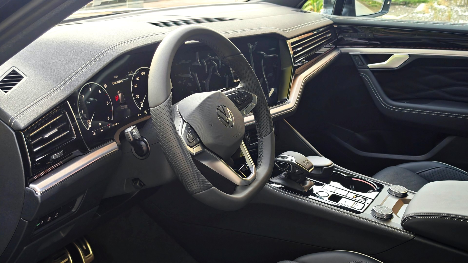 Зображення Touareg R-Line Final Edition2 3.0 V6 TDI