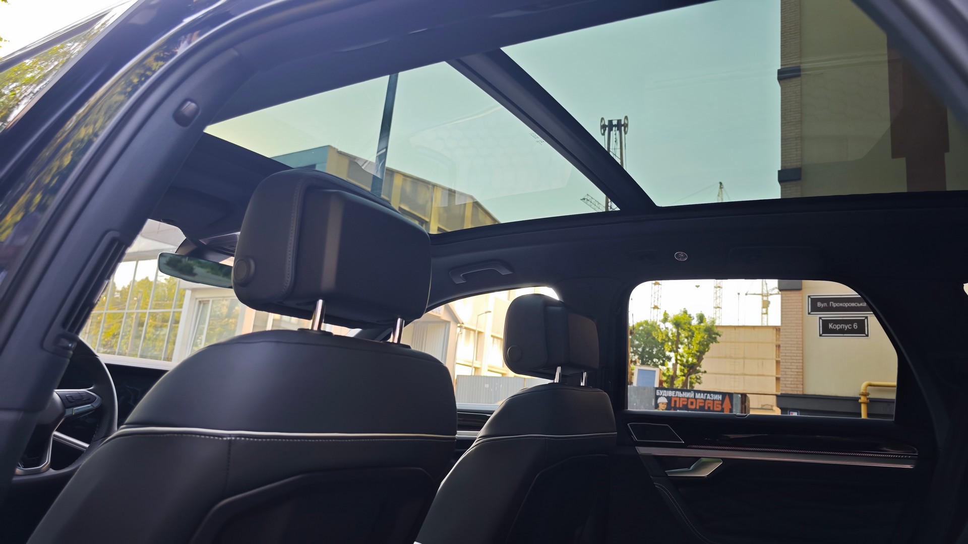 Зображення Touareg R-Line Final Edition2 3.0 V6 TDI
